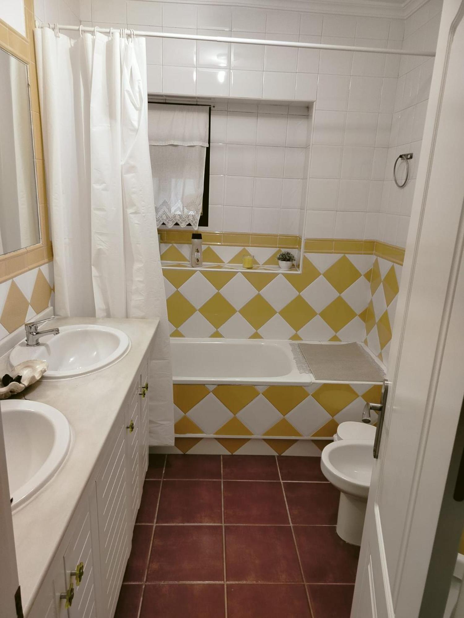 Fantastico Con Piscina Comunitaria Junto Al Mar En
