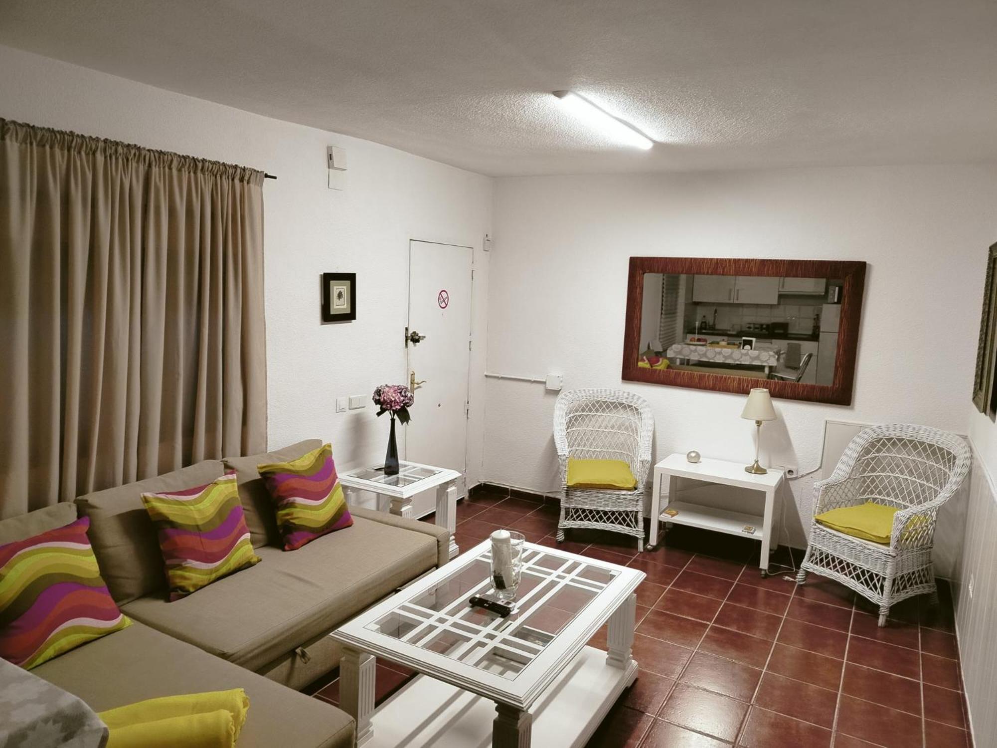 Fantastico Con Piscina Comunitaria Junto Al Mar En *
