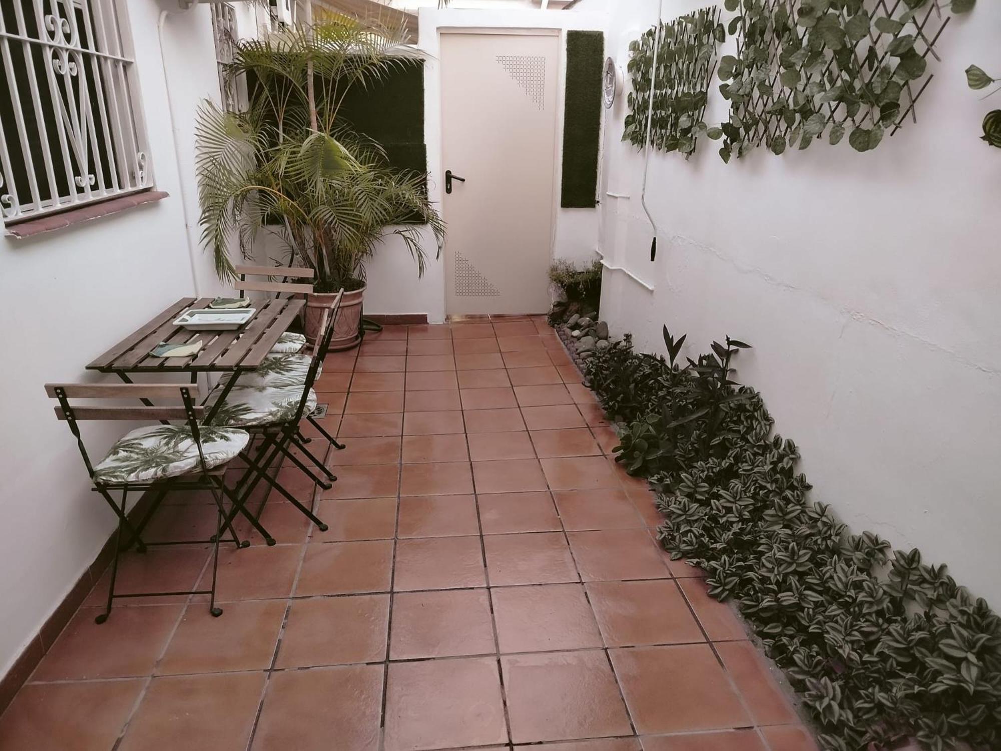 Fantastico Con Piscina Comunitaria Junto Al Mar En Málaga