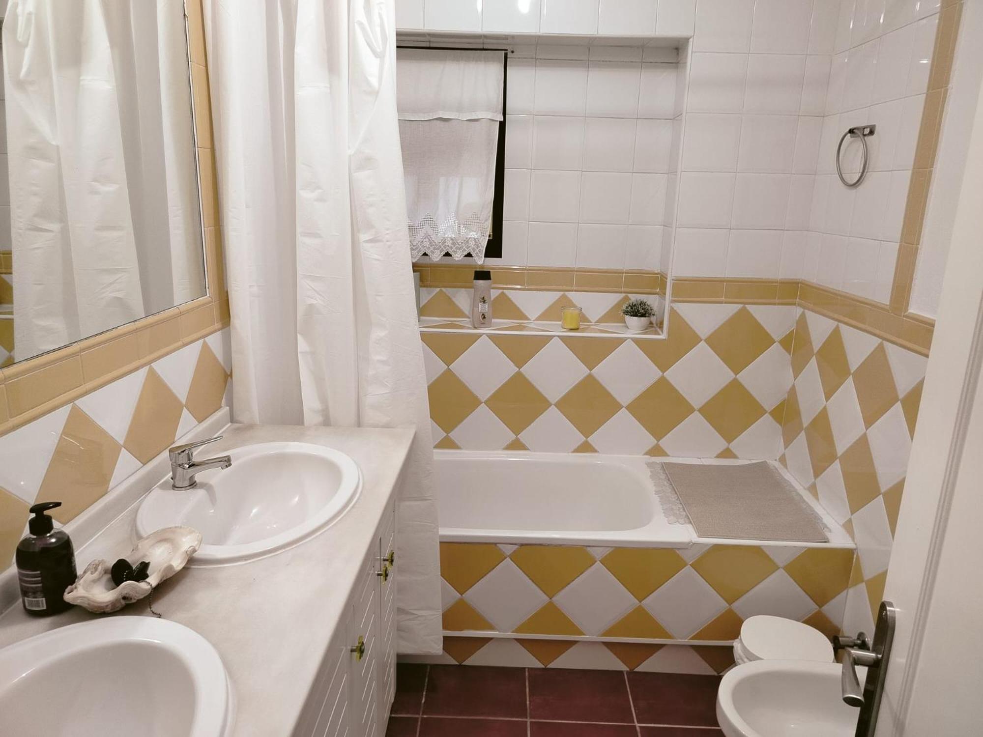 Fantastico Con Piscina Comunitaria Junto Al Mar En Apartment